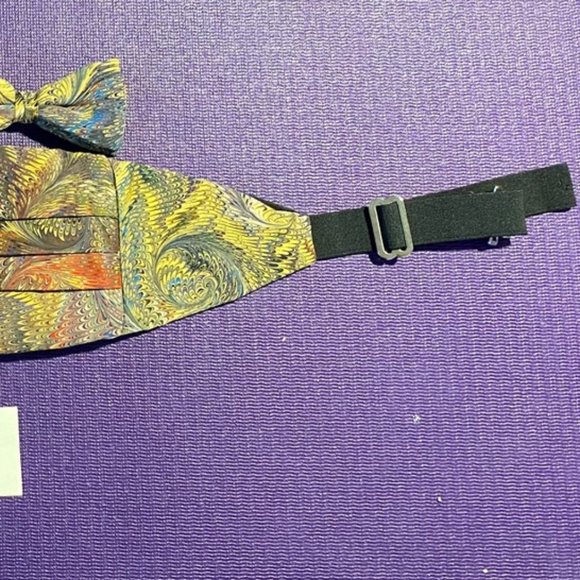 marbelized cummerbund and matching bowtie - Picture 4 of 4